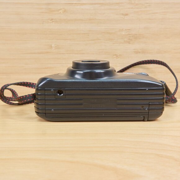 Nikon Zoom 100 AF 35mm Point and Shoot Film Camera - Picture 5 of 6